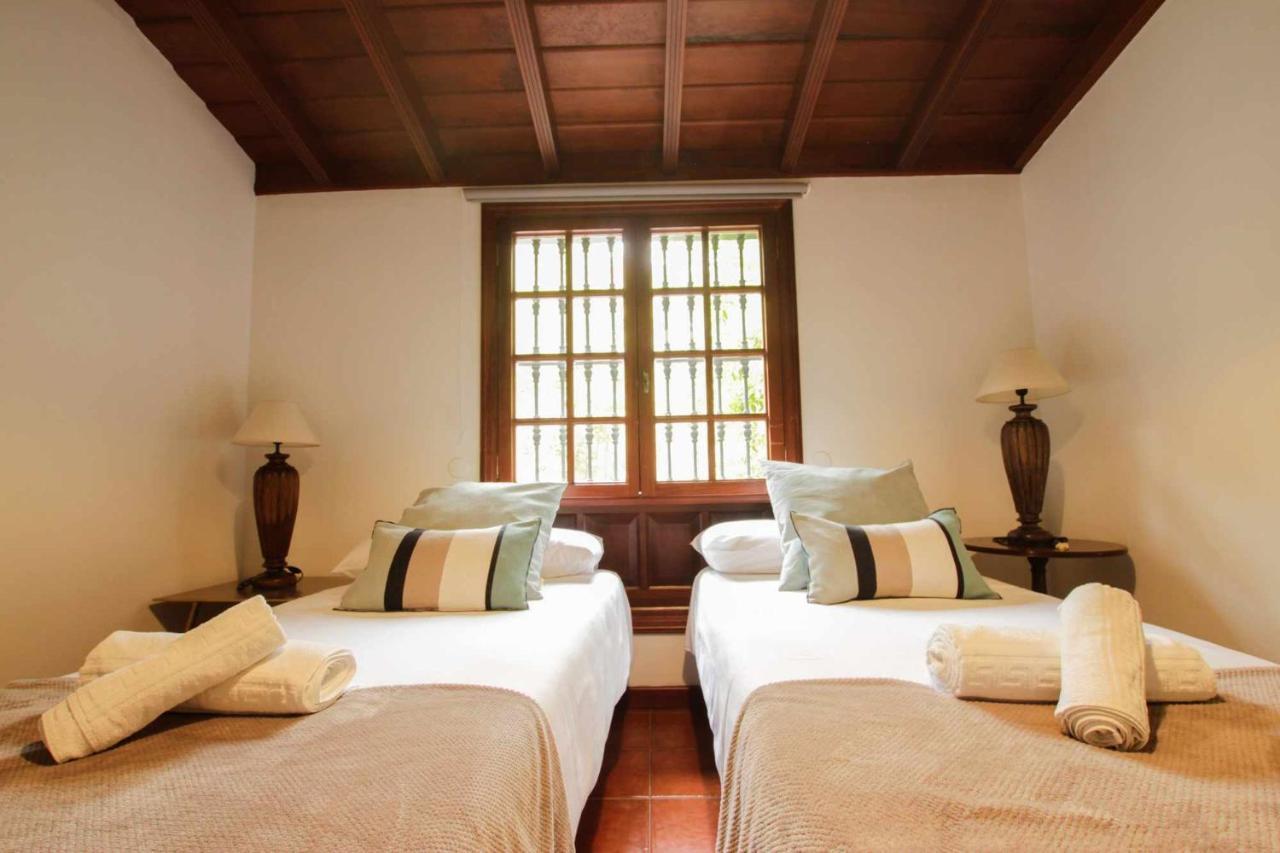 Casa Privada Con Piscinajacuzzi En La Orotavaヴィラ エクステリア 写真